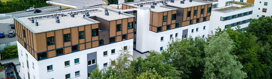 Drohenansicht der Gebäude A, B und C der International Student Residence der HOK.