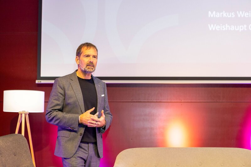 Markus Weishaupt bei seinem Vortrag im Rahmen des 7. Family Business Days an der HOK