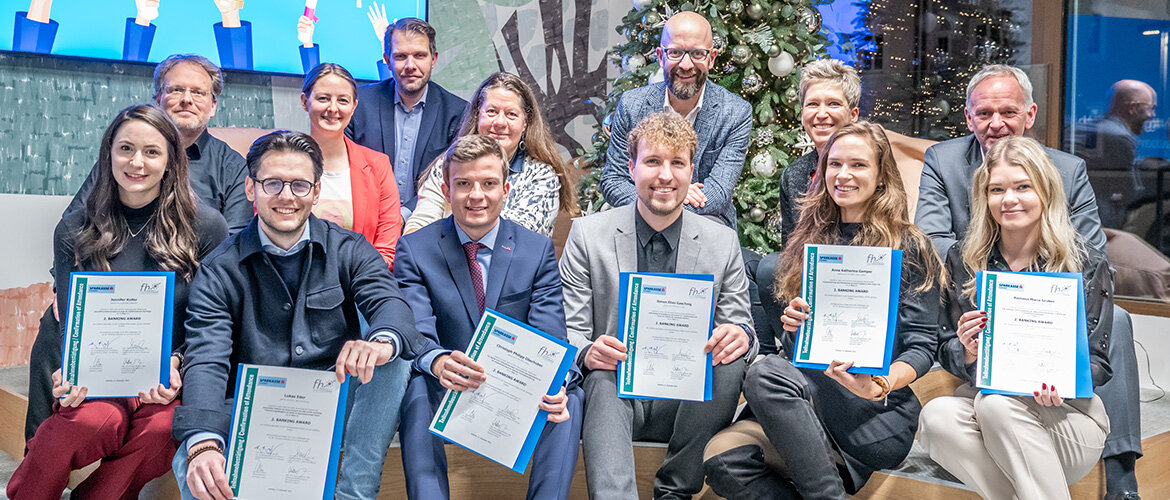 Die Preisträger:innen des 2. Banking Awards mit den Mitgliedern der Jury.