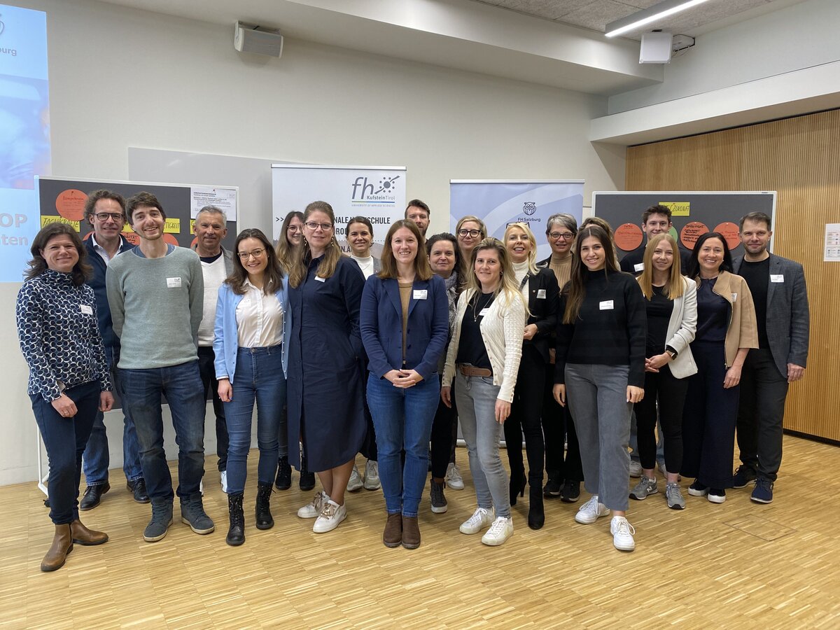 Teilnehmende des Innovationsworkshops an der HOK.