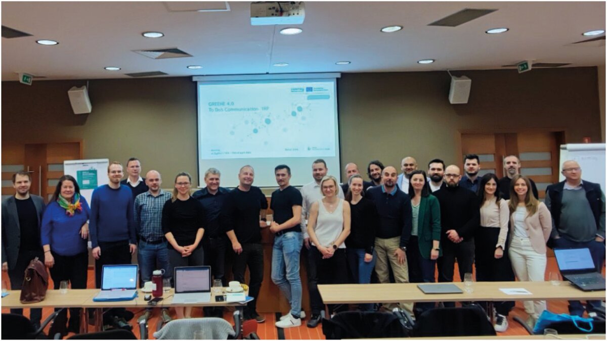 Gruppenbild der Projektbeteiligten anlässlich des Kick-Off Meetings des Interreg CE Projekts Greene 4.0.