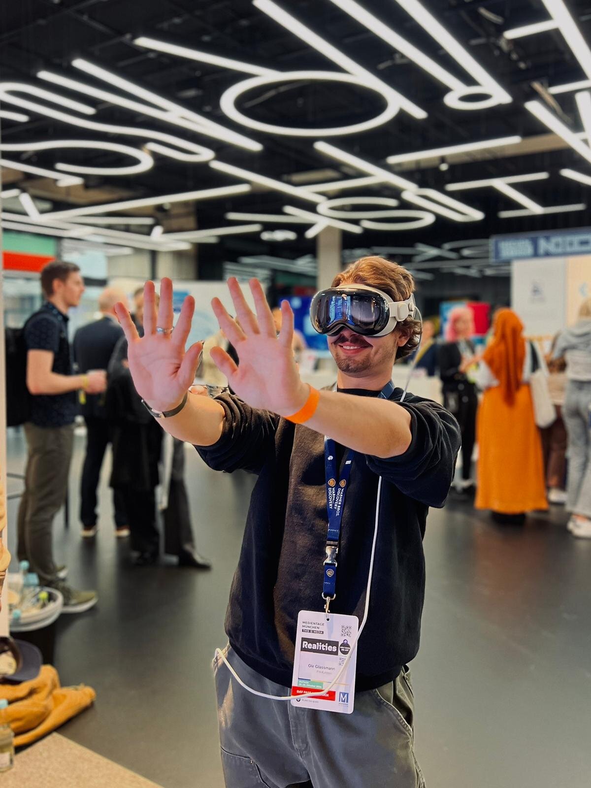 Student testet VR Brille