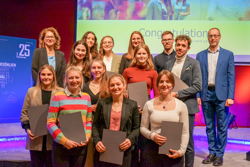 Gruppenbild SKVM-Studierende anlässlich der Verleihung der Leistungsstipendien an der HOK.