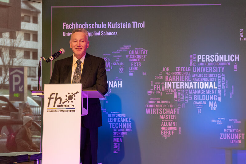 Rede von Asc. Prof. (FH) Ing. Mag. Kurt Hoffmann anlässlich der MBA-Sponsion im Festsaal der HOK. 