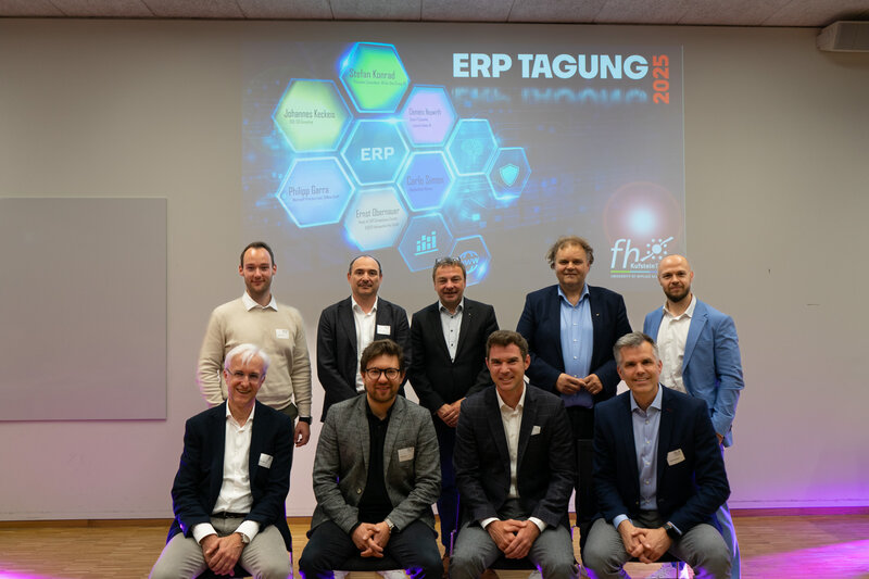 Vortragende vor dem Layout der ERP-Fachtagung