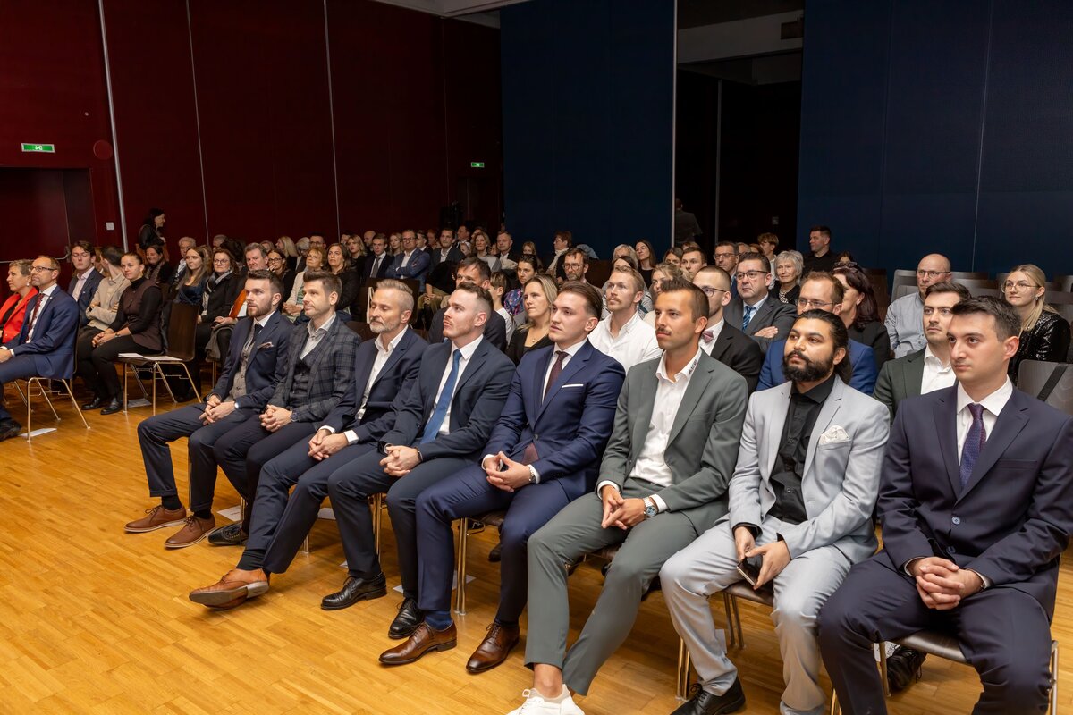 Ein Blick in den Festsaal der HOK anlässlich der Vergabe der General Management MBAs.