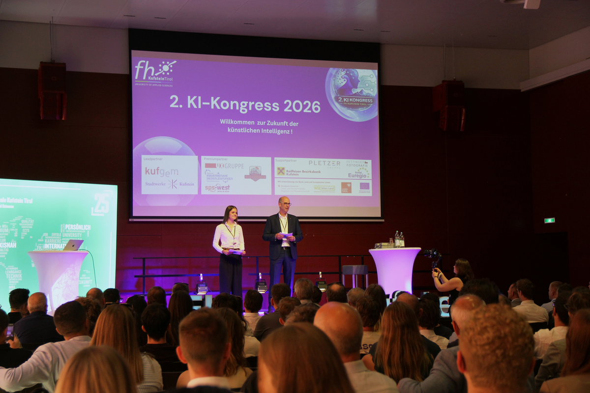 Begrüßung zum 2. KI-Kongress an der Kufsteiner Hochschule u.a. durch Gastgeber Prof. (FH) Dr. Peter Dietrich