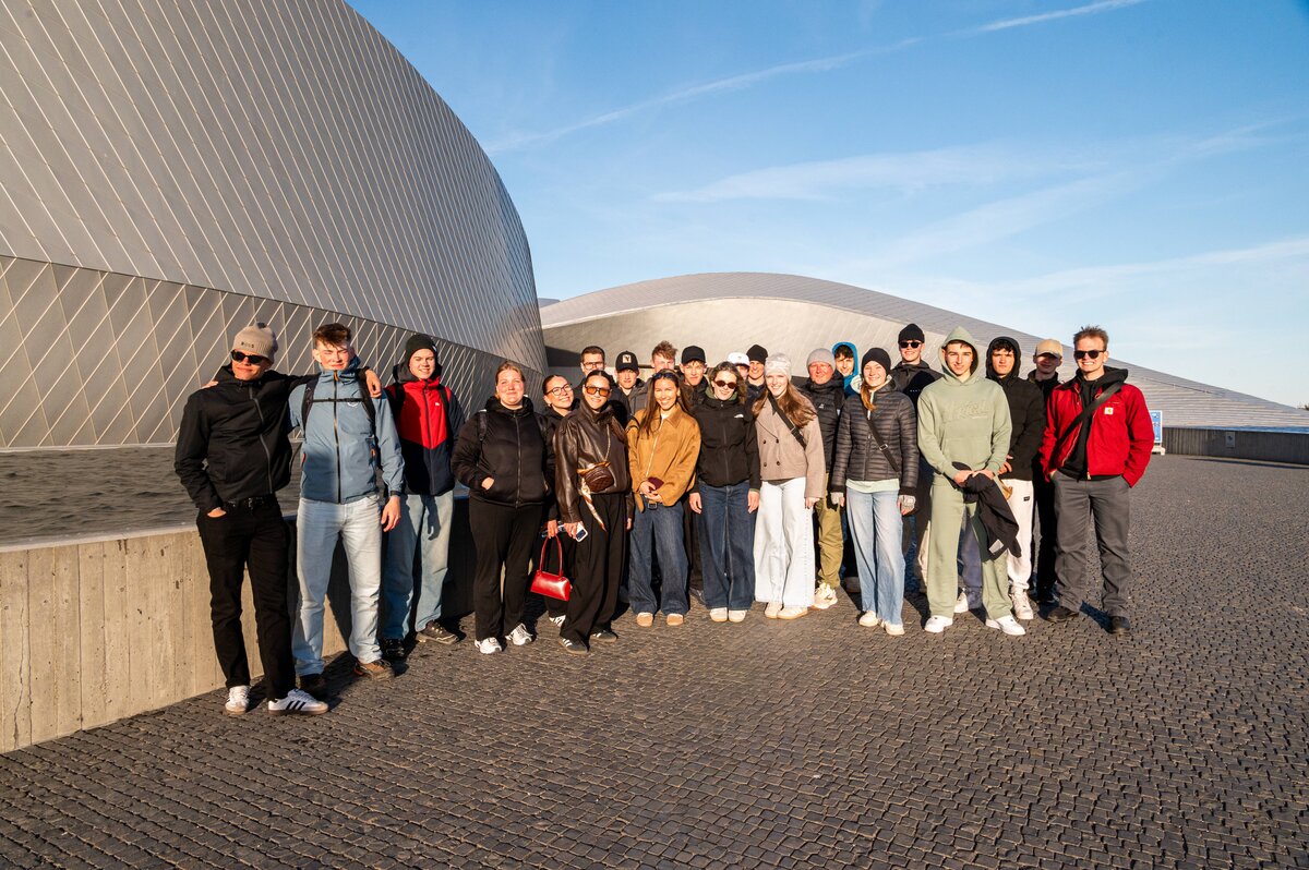 Die Schüler:innen der HTL Linz besuchen im Rahmen ihrer Travel-up-Klassenfahrt das Aquarium Den Blå Planet in Kopenhagen.