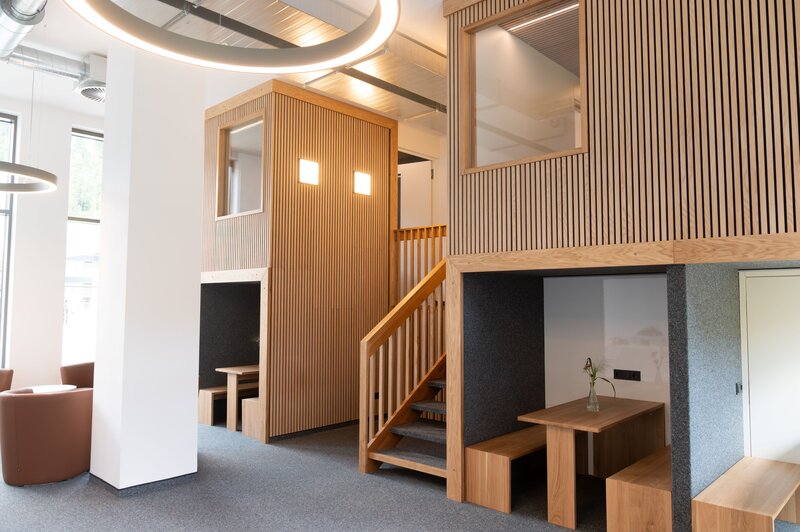Moderne Lern-Studios im Erdgeschoss für ungestörtes Arbeiten der HOK-Studierenden.