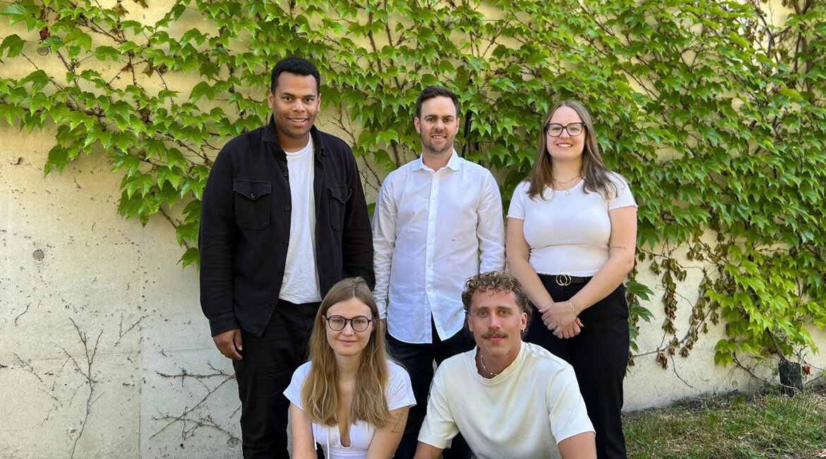 Das engagierte Studienteam des Studiengangs Sport-, Kultur- & Veranstaltungsmanagement bei der EXPOnline 2026.