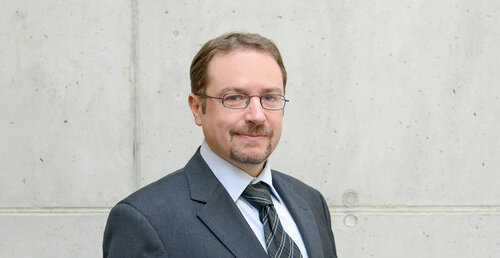 Christoph Hauser, Stv. Studiengangsleiter Bachelor Internationale Wirtschaft & Management, Master International Business Studies | © HOK