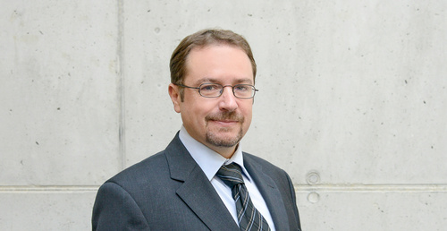 Christoph Hauser, Stv. Studiengangsleiter Bachelor Internationale Wirtschaft & Management, Master International Business Studies | © HOK