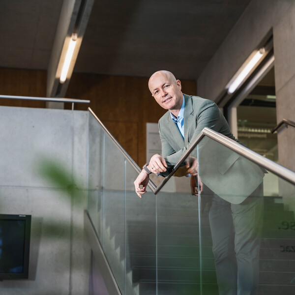 Roman Stöger, Initiator & redaktioneller Leiter des Praxisletters Improve | © HOK