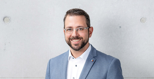 Michael Petke, Associate Professor (FH) für Wirtschaftsingenieurwesen, Smart Products & Solutions / Smart Products & AI-driven Development | © HOK