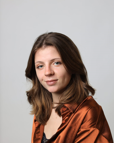 Eva-Fatimah Mitterlehner, Studierende im Bachelorstudiengang Facility Management & Immobilienwirtschaft | © HOK