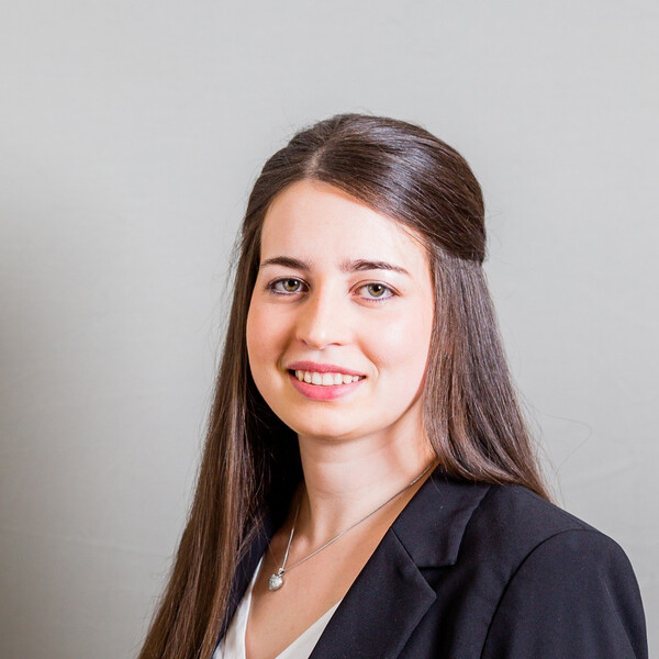 Victoria Petermaier, Absolventin im Masterstudiengang Data Sciences & Intelligent Analytics | © HOK
