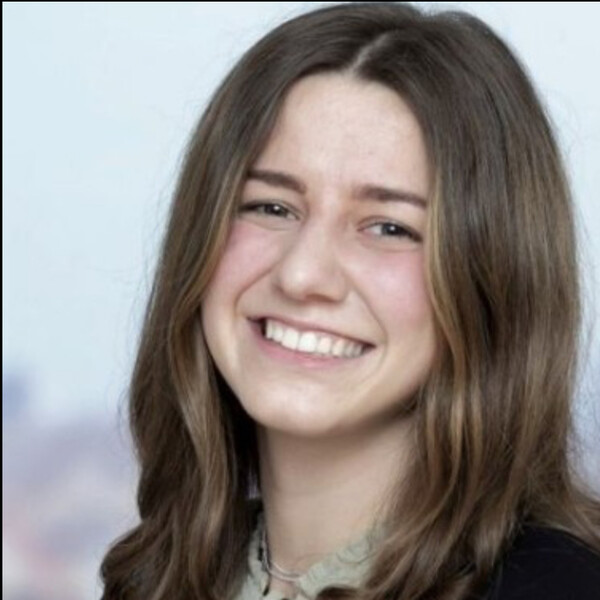 Lisa Flixeder, Studentin im Masterstudiengang ERP-Systeme & Geschäftsprozessmanagement  | © HOK