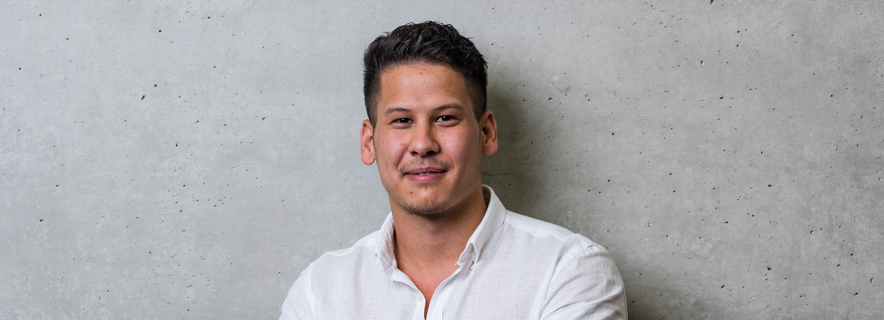 Porträt eines Studenten der Hochschule Kufstein für den Masterstudiengang Data Science & Intelligent Analytics berufsbegleitend