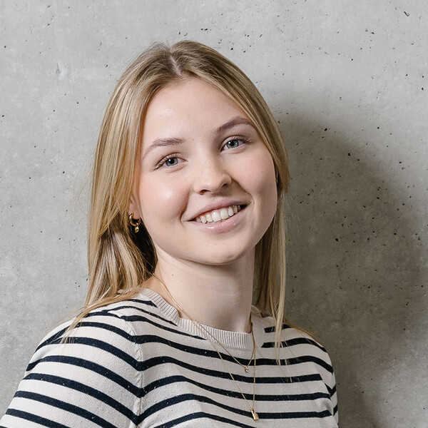 Jule Acker, Studentin im Bachelorstudiengang Marketing und Kommunikationsmanagement | © HOK