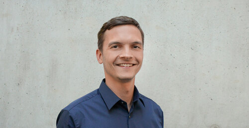 Lukas Demetz, Leiter IT Services & Softwareentwicklung, Interimistischer Studiengangsleiter für Bachelor Coding & Digital Design / Web Business & Technology, Master Data Science & Intelligent Analytics, Master Web Communication & Information Systems / Web Engineering & IT Solutions | © HOK