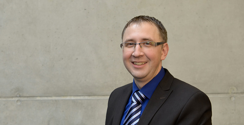 Robert Fröhler, Stv. Studiengangsleiter Bachelor Energie- & Nachhaltigkeitsmanagement, Facility Management & Immobilienwirtschaft / Master Energie- & Nachhaltigkeitsmanagement, Facility- & Immobilienmanagement / Institut für Sustain & Estate | © HOK
